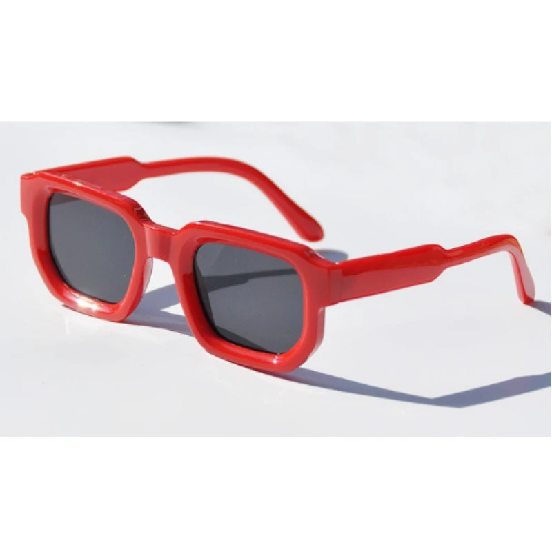 Red classic fashion sunglasses